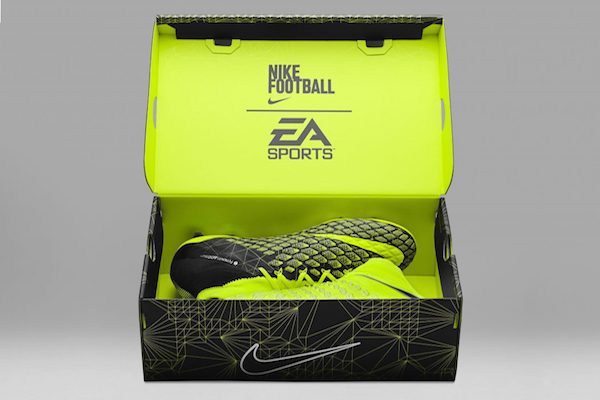 Les chaussures Nike Hypervenom EA Sports d'Edinson Cavani, en détails