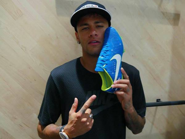 Less chaussures des stars de la Ligue 1 : la toute nouvelle Mercurial Vapor XI de Neymar