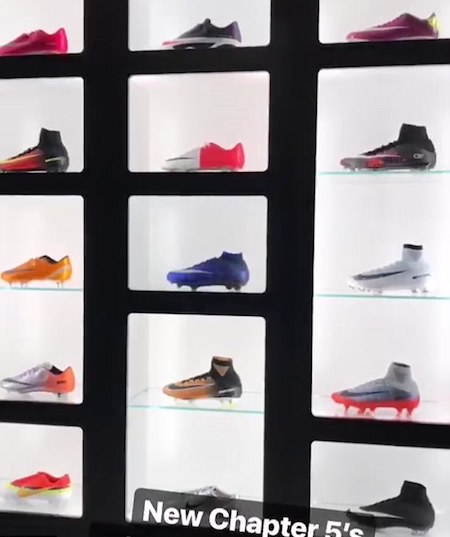 La collection de chaussures der foot exposée chez Cristiano Ronaldo