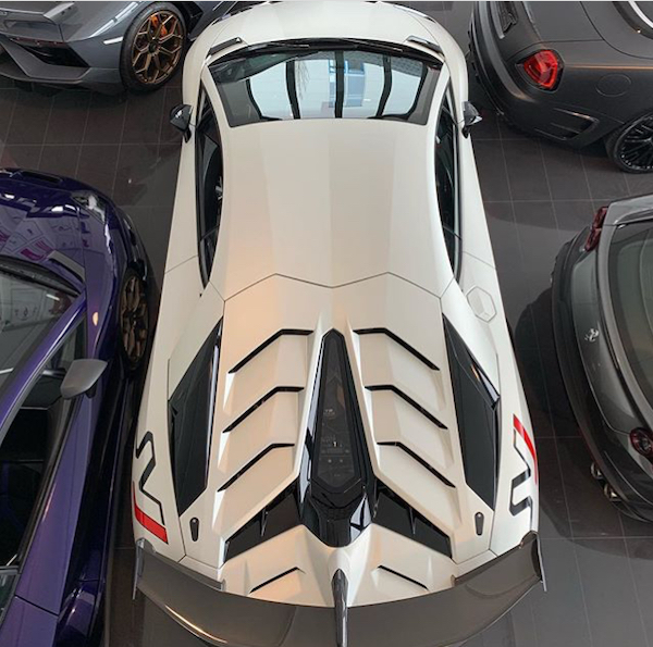 Images de la superbe Lamborghini Aventador SVJ  de Jérôme Boateng