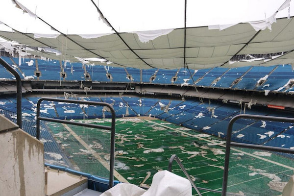 Images de stades laissés à l'abandon. Le Pontiac Silverdome, Detroit, Etats-Unis