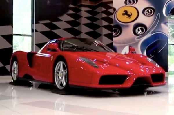 Une Ferrari Enzo à 1,7 millions