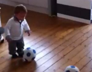 baerl 18 mois footballeur