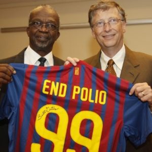 Bill Gates offre le maillot du FC Barcelone