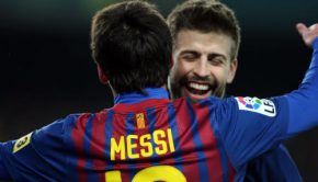 gérard Piqué dans les bras de Messi @IconSport