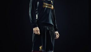 Le nouveau maillot 2012-2013 du FC Liverpool