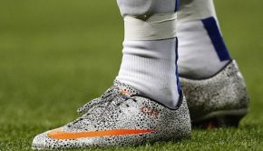 Chaussures portées par Cristiano Ronaldo en octobre 2011 - Photo: @Iconsport