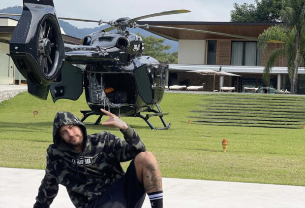 Neymar. Ça lui coûte combien de venir à l'entraînement en hélicoptère ?