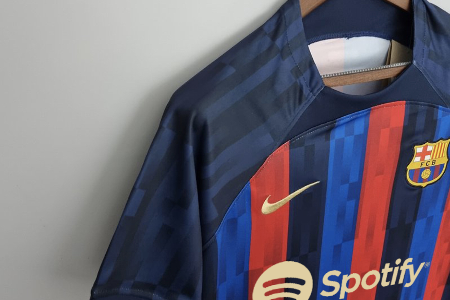 le nouveau maillot du barça 2022
