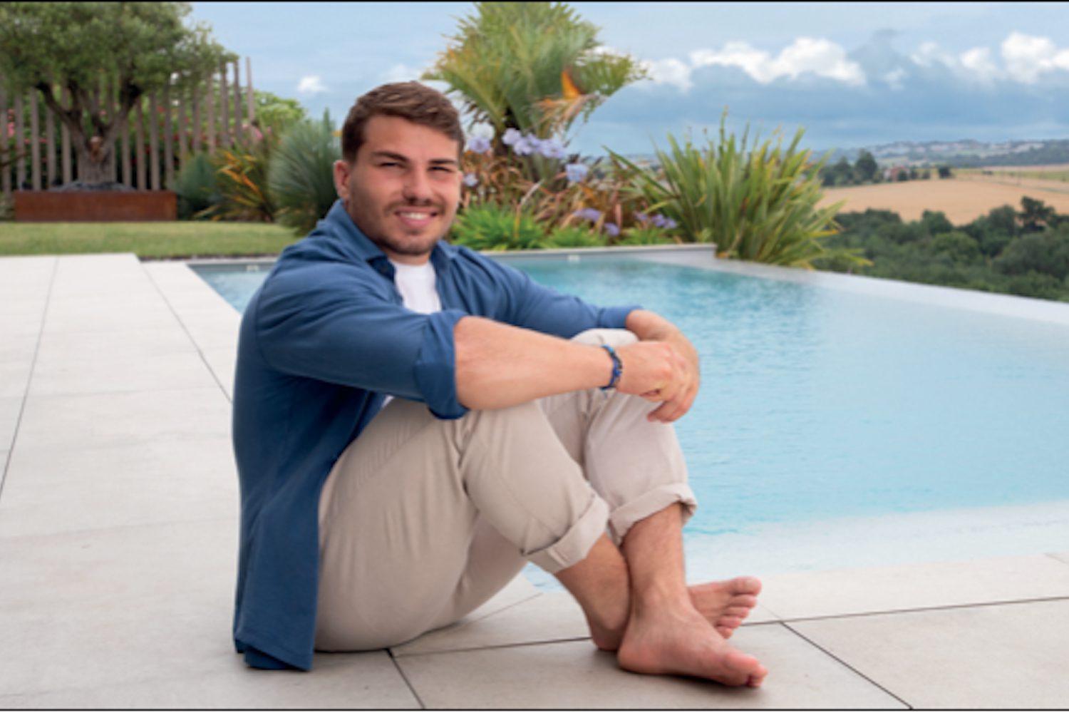 Antoine Dupont, de la construction d'une piscine à ambassadeur de la marque