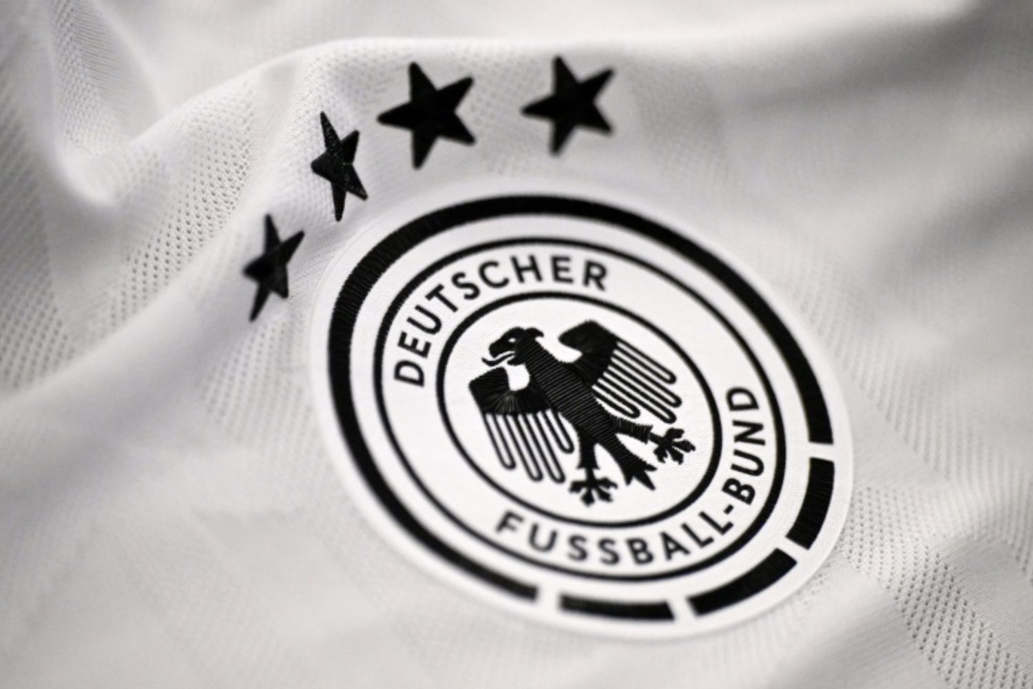 Germany is number 1, the most expensive equipment supplier contracts in football nations