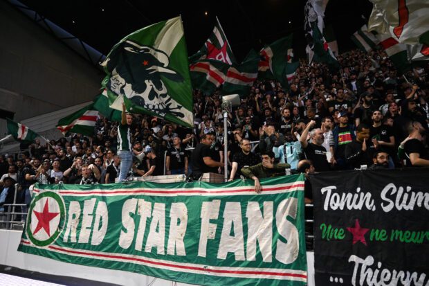 Le Red Star premier club de foot français à quitter X