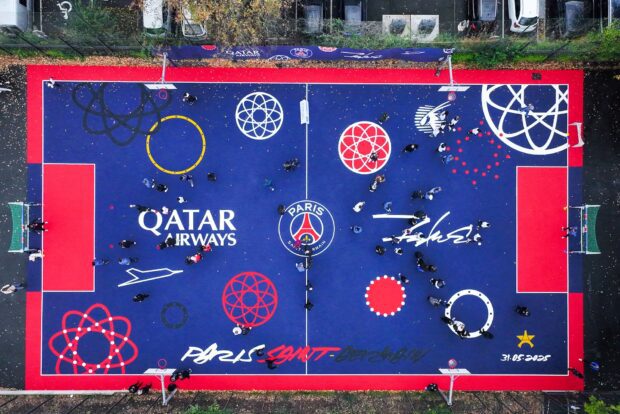 Le PSG inaugure un terrain aux couleurs du club