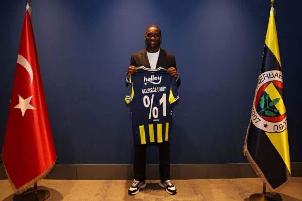 Salaire. Combien gagne Sidiki Cherif avec Fenerbahçe ?