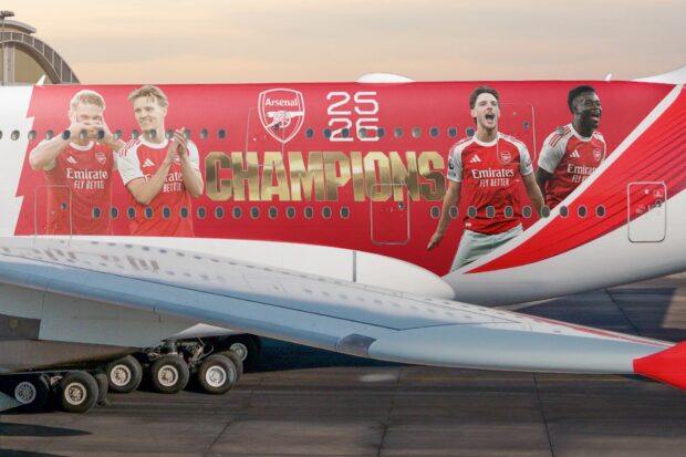 Arsenal - PSG. Les Gunners dévoilent un avion A380 aux couleurs du club